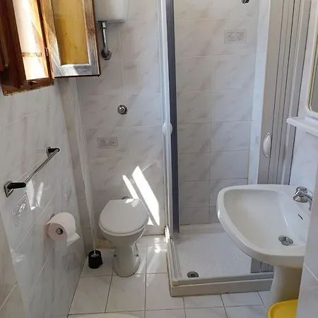 Apartamento 2 In Vista Mare Con 5 Oppure 9 Posti San Menaio