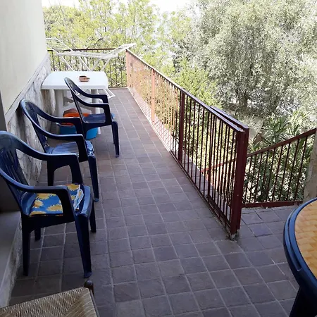 2 In Vista Mare Con 5 Oppure 9 Posti Apartamento San Menaio