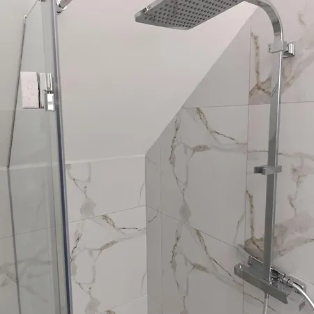 2 In Vista Mare Con 5 Oppure 9 Posti Apartment San Menaio